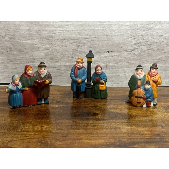 Department 56 Village‎ Carolers Set of 3 - Picture 1 of 6